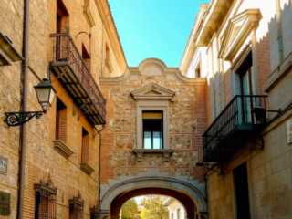 building on Calle de Madrid